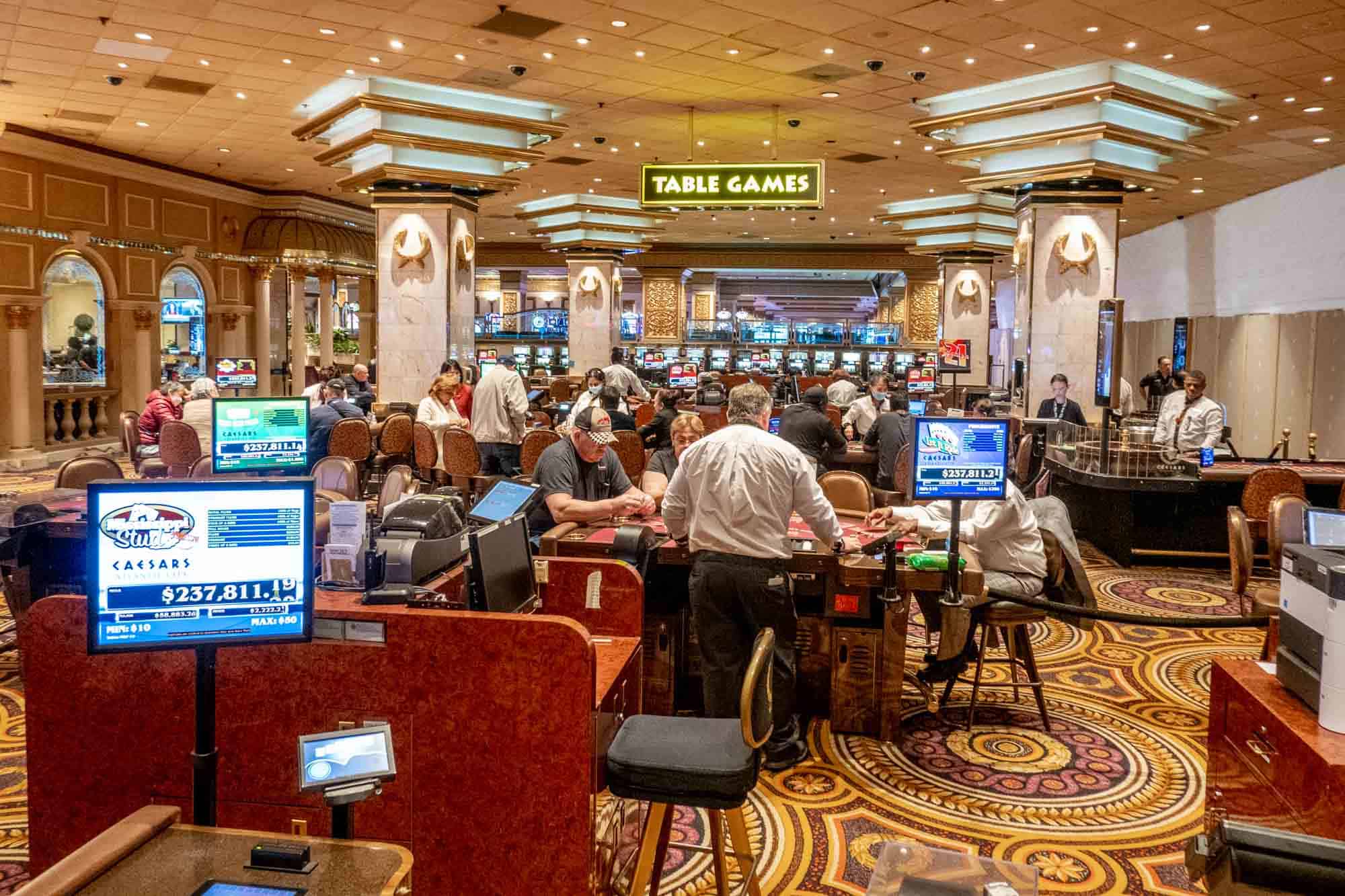 Slot Makinelerinde Hızlı Kazanma: Stratejiler ve İpuçları