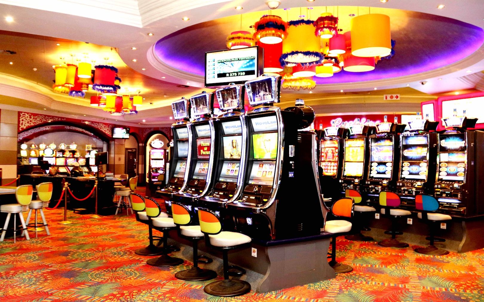 Slot Makinelerinde Hızlı Kazanma: Stratejiler ve İpuçları